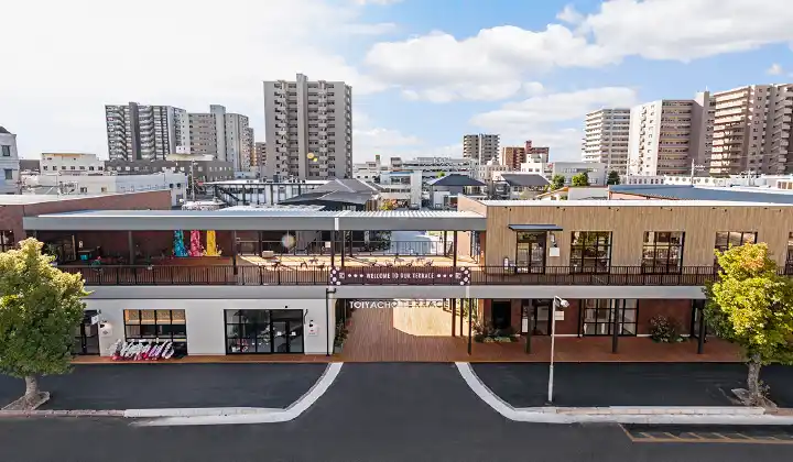 �≮���e���X �i���R���j